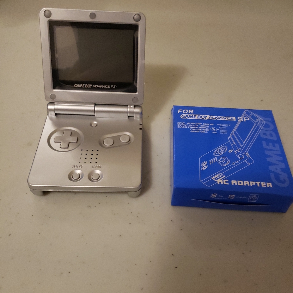 NINTENDO GAMEBOY ADVANCE SP